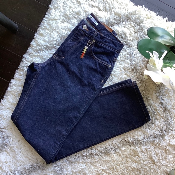 Tommy Hilfiger Dark Blue Vintage Style Jeans - Picture 8 of 8